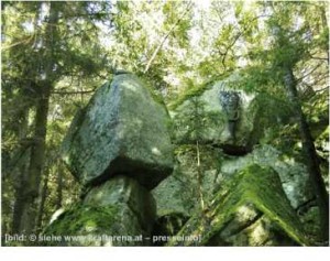 Der Wackelstein ist zerbrochen ... 01 300x237 - Der Wackelstein ist zerbrochen ...